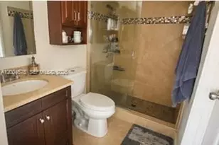 126 SW 17th Rd, Miami, FL 33129 - Photo 5