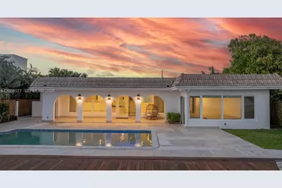 1690 Daytonia Rd, Miami Beach, FL 33141 - Photo 9