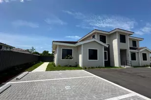 12552 SW 194th St, Miami, FL 33177 - Photo 3