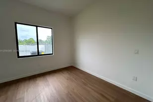 12552 SW 194th St, Miami, FL 33177 - Photo 7