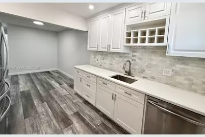 15 SE 13th St #17, Dania Beach, FL 33004 - Photo 3