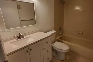 8100 Geneva Ct, Doral, FL 33166 - Photo 13