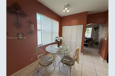 2329 NW 184th Ter, Pembroke Pines, FL 33029 - Photo 5