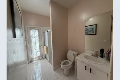 2329 NW 184th Ter, Pembroke Pines, FL 33029 - Photo 7