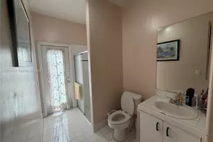 2329 NW 184th Terrace, Pembroke Pines, FL 33029 - Photo 7