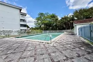 8215 SW 152nd Ave, Miami, FL 33193 - Photo 35