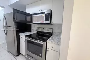 8215 SW 152nd Ave, Miami, FL 33193 - Photo 7