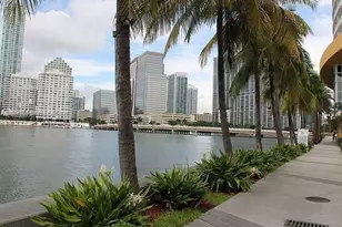 1060 Brickell Ave, Miami, FL 33131 - Photo 15