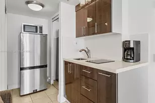 19201 Collins Ave, Sunny Isles Beach, FL 33160 - Photo 11
