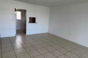 7713 SW 88th St, Miami, FL 33156 - Photo 9