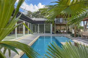 2440 N Shore Terrace, Miami Beach, FL 33141 - Photo 9