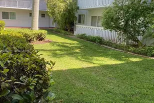 100 Edgewater Dr, Coral Gables, FL 33133 - Photo 17