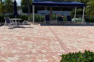 100 Edgewater Dr, Coral Gables, FL 33133 - Photo 17