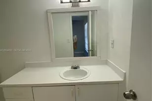 17600 NW 68th Ave, Hialeah, FL 33015 - Photo 23