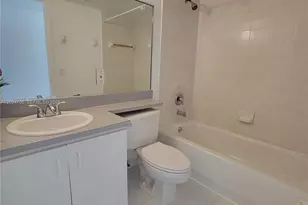 7601 Dickens Ave, Miami Beach, FL 33141 - Photo 17
