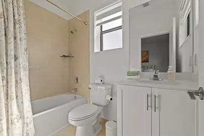 20655 NE 7th Pl, Miami, FL 33179 - Photo 15