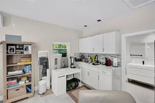 2126 NE 187th St, North Miami Beach, FL 33179 - Photo 57