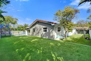 2126 NE 187th St, North Miami Beach, FL 33179 - Photo 69