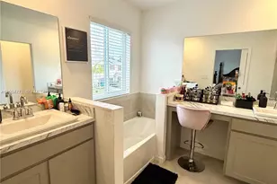 1088 NW 208th Terrace, Miami Gardens, FL 33169 - Photo 7