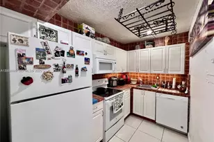 17530 NW 68th Ave, Hialeah, FL 33015 - Photo 7
