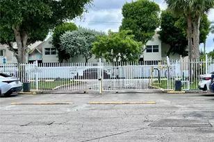 17530 NW 68th Ave, Hialeah, FL 33015 - Photo 25