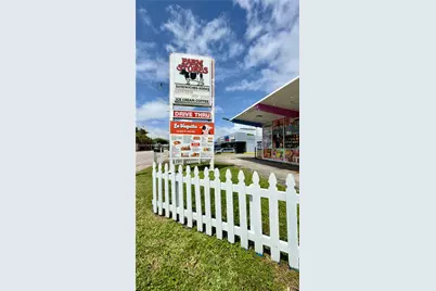 Farm Store Coral Gables, Miami, FL 33134 - Photo 5