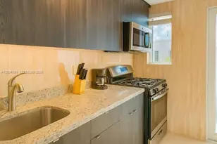 1025 94th St, Bay Harbor Islands, FL 33154 - Photo 9