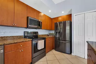 8906 SW 221st Terrace, Cutler Bay, FL 33190 - Photo 11