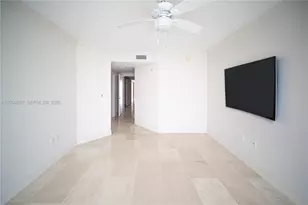 20201 E Country Club Dr, Aventura, FL 33180 - Photo 23