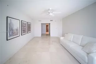 20201 E Country Club Dr, Aventura, FL 33180 - Photo 37