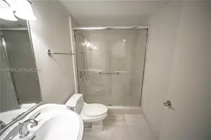 20201 E Country Club Dr, Aventura, FL 33180 - Photo 21