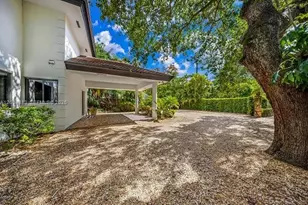 3900 S Douglas Rd, Coconut Grove, FL 33133 - Photo 25