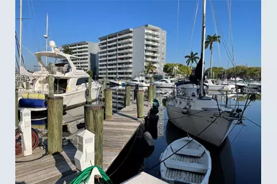 2415 NW 16th St Rd #102, Miami, FL 33125 - Photo 17