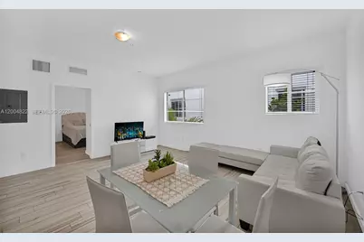 1560 Meridian Ave #207, Miami Beach, FL 33139 - Photo 1