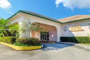 1401 SW 134th Way, Pembroke Pines, FL 33027 - Photo 17
