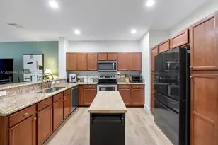 17116 SW 92nd St, Miami, FL 33196 - Photo 5