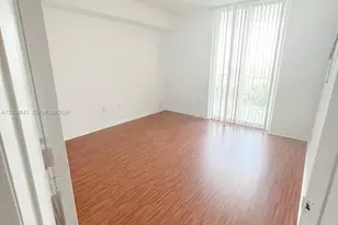 5077 NW 7th St, Miami, FL 33126 - Photo 5