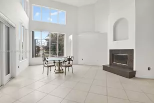 10161 N Lake Vista Cir, Davie, FL 33328 - Photo 13