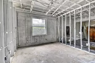 10161 N Lake Vista Cir, Davie, FL 33328 - Photo 37