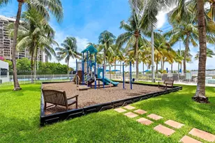 2101 Brickell Ave, Miami, FL 33129 - Photo 17