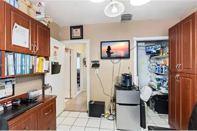 18910 NW 11th Ave, Miami Gardens, FL 33169 - Photo 17