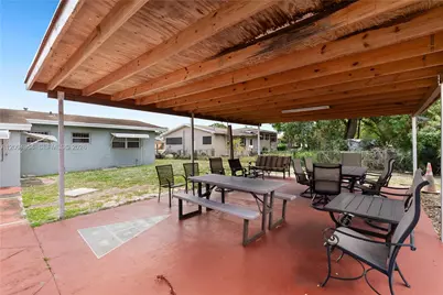 18910 NW 11th Ave, Miami Gardens, FL 33169 - Photo 5