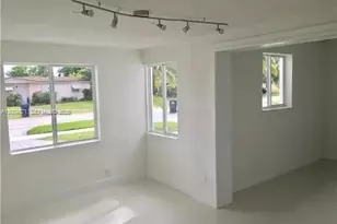 4242 SW 98th Ave, Miami, FL 33165 - Photo 5