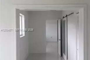 4242 SW 98th Ave, Miami, FL 33165 - Photo 9