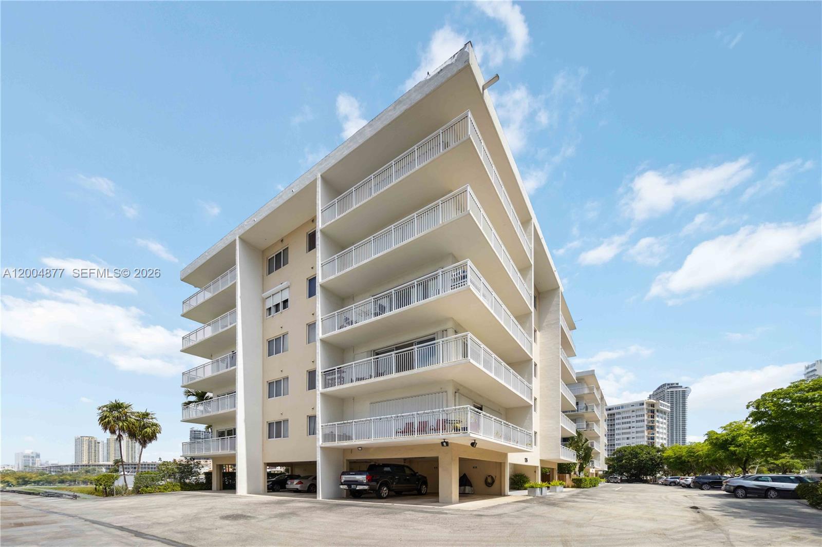 126 Golden Isles Dr #32A main architectural view