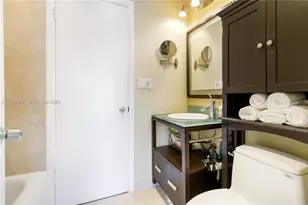 126 Golden Isles Dr, Hallandale Beach, FL 33009 - Photo 15