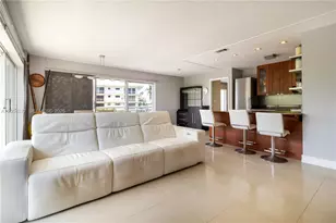 126 Golden Isles Dr, Hallandale Beach, FL 33009 - Photo 5