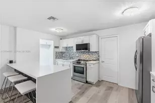 2125 NW 27th Ln, Fort Lauderdale, FL 33311 - Photo 7