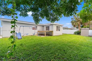 2125 NW 27th Ln, Fort Lauderdale, FL 33311 - Photo 9