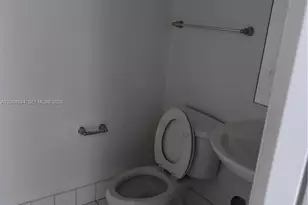 601 NE 36th St, Miami, FL 33137 - Photo 5